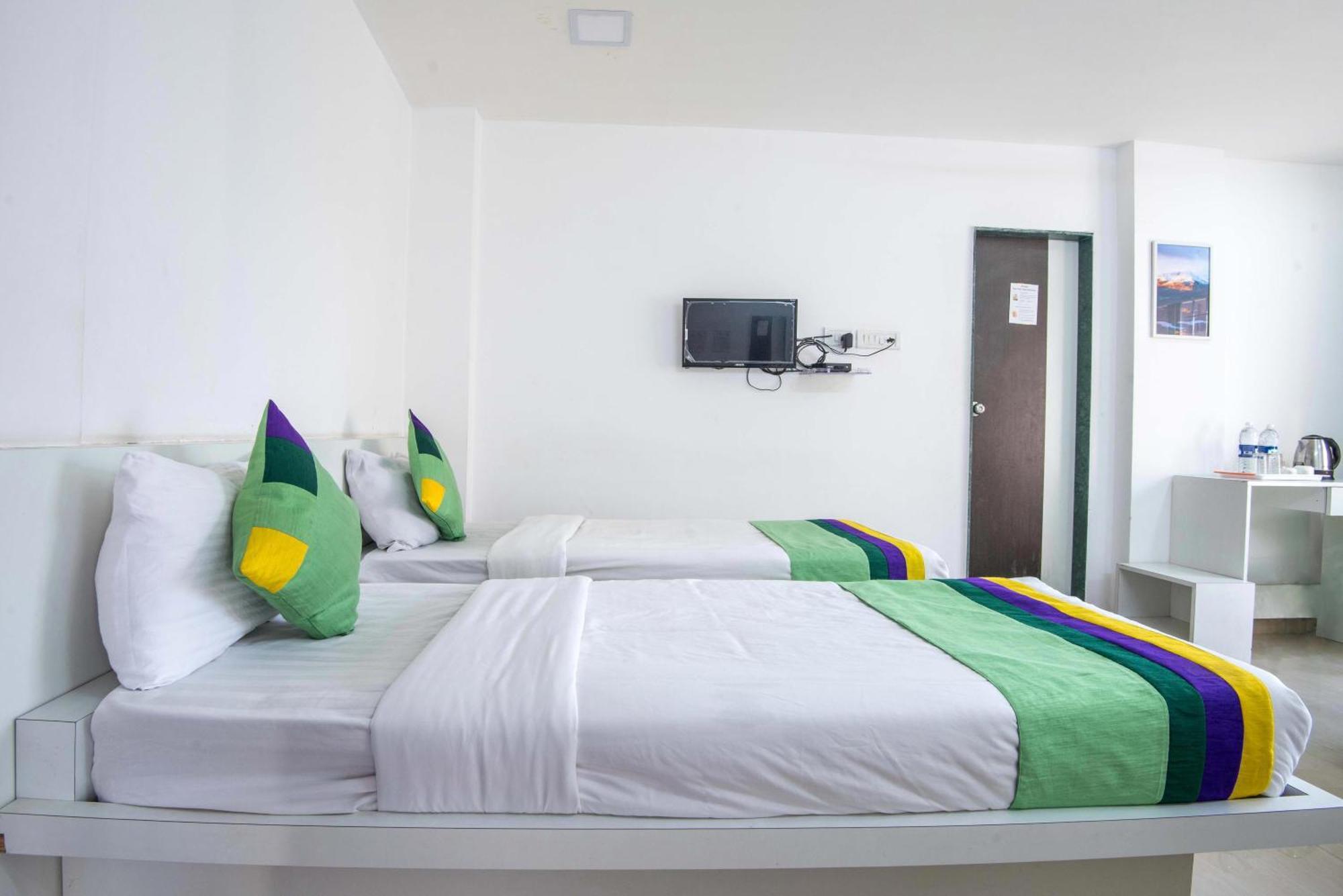 Отель Treebo Empire Executive Premium, Hinjewadi Хинджавади Экстерьер фото